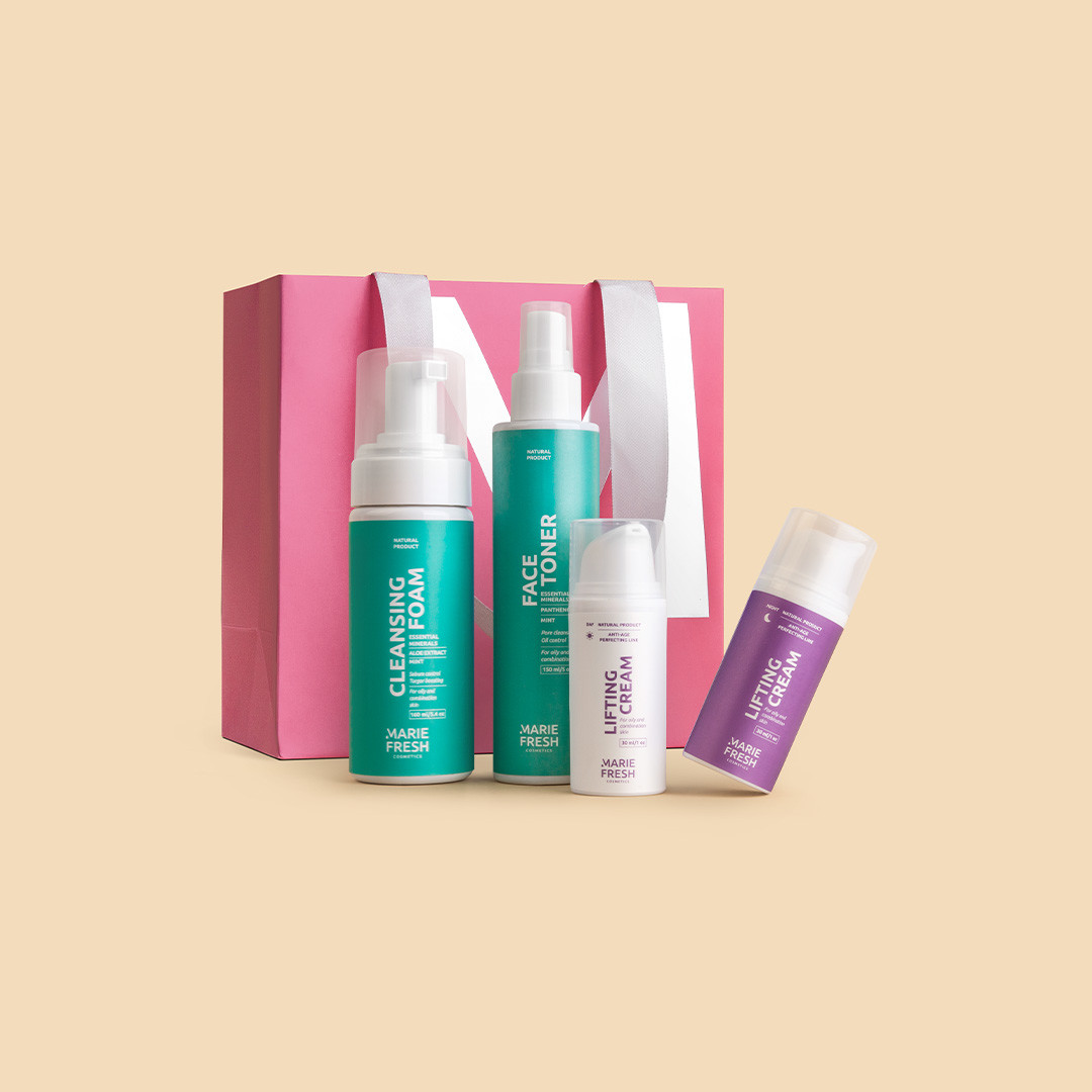 “WORLD’S MOST AWESOME MOM” GIFT SET FOR MATURE OILY AND COMBINATION SKIN TYPES