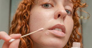 Как избавиться от прыщей на лице: действенные средства и советы для чистой кожи