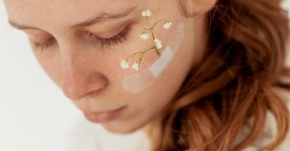 Уход за чувствительной кожей лица: как успокоить и укрепить деликатную кожу